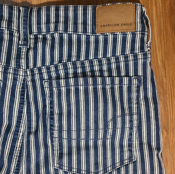 American Eagle Hi-Rise Shortie with White Stripes - Picture 4 of 6